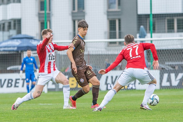 西班牙杯｜二线队小将补时绝杀 皇马惊险吃黄瓜闯4强.